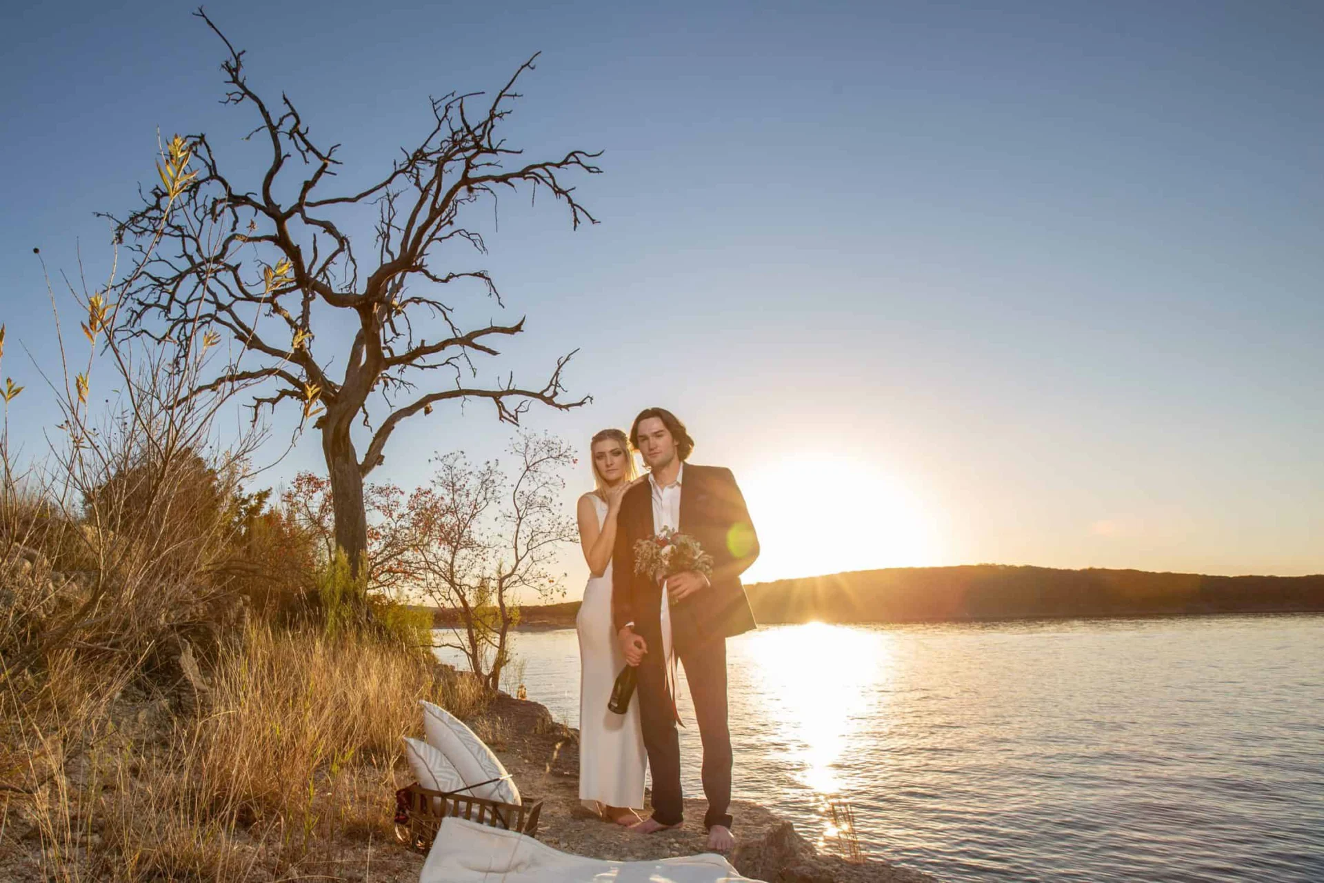 Josh + Clarissa - Canyon Lake Island Elopement-57