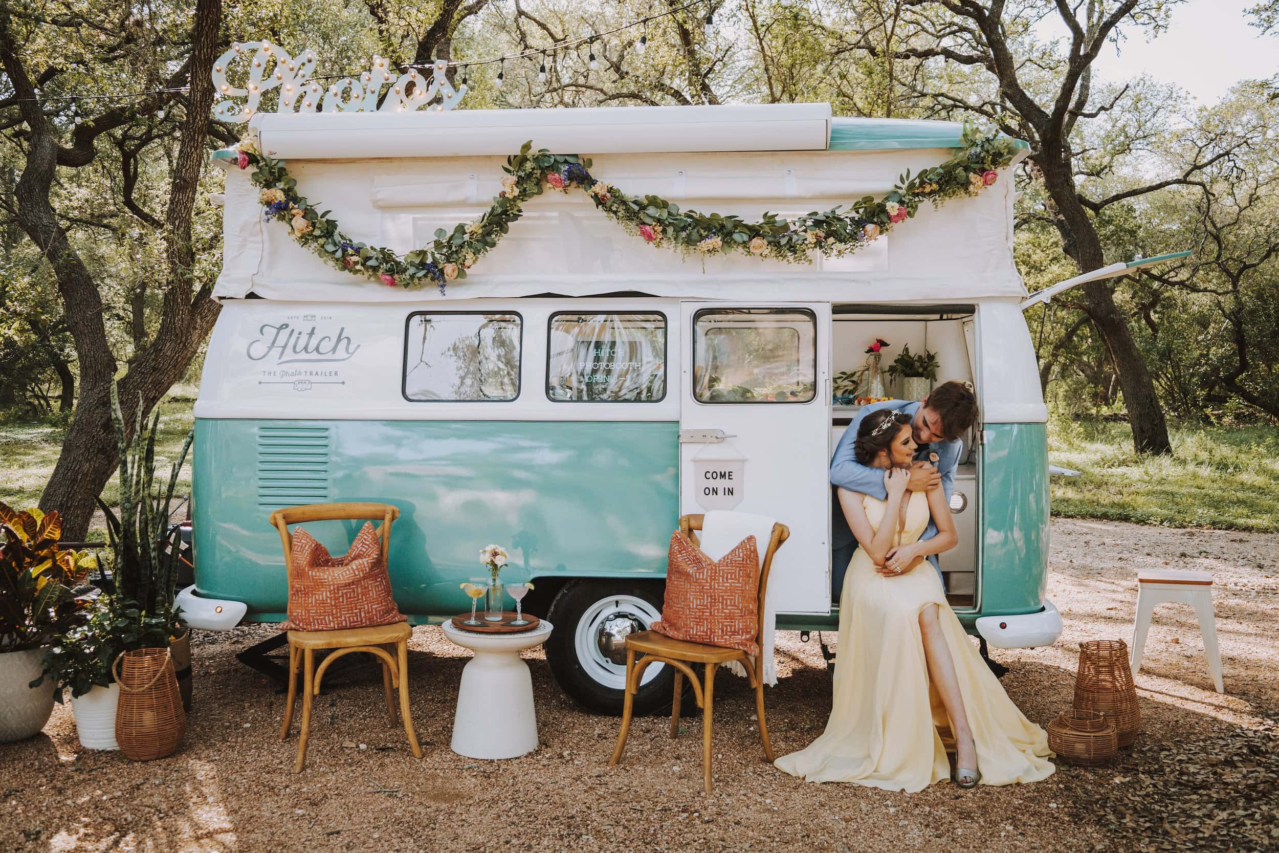 Photo trailer for unique wedding services